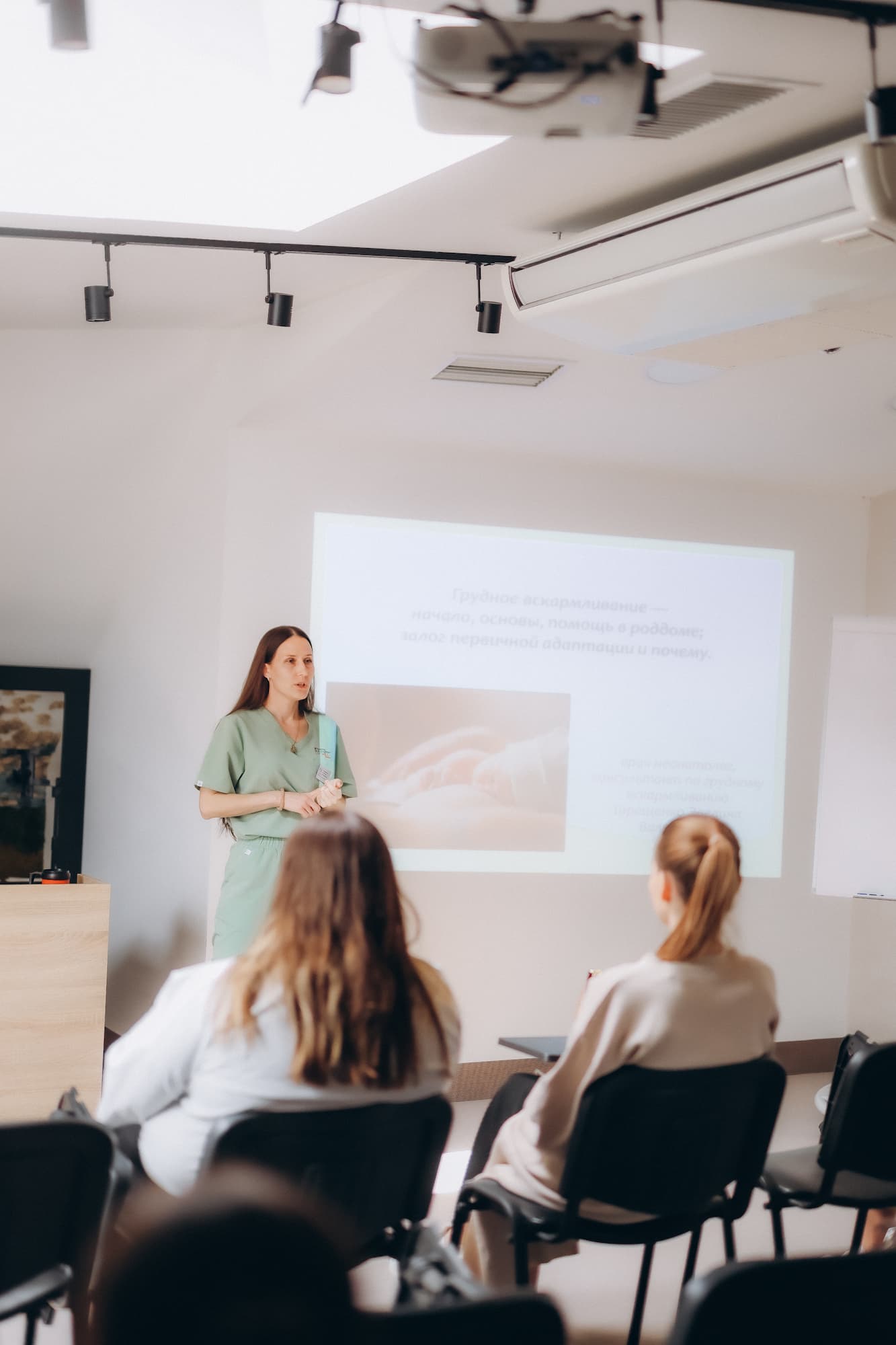 «Школы мам» в Клинике Профессора Буштыревой